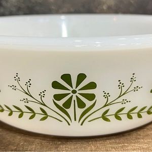 Vintage Glasbake Green Daisy Flower Milk Glass Round Casserole 2QT Baking Dish